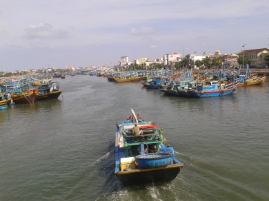 Cảng Cồn Chà Phan Thiết - Mỗi sớm mai nhộn nhịp thuyền về