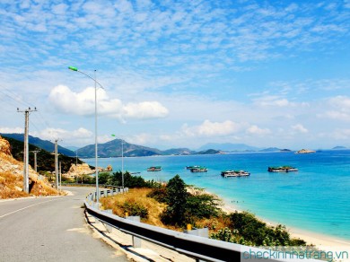 Discover The Most Beautiful Coastal Roads in Vietnam From Hue To Mui Ne