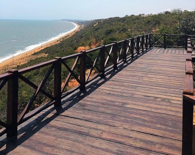 Đẹp Mê Mẫn Con Đường Hàn Quốc Và Chiếc Cầu Gỗ Thozoo Bên Bờ Biển Bình Thuận