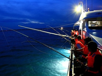 Mui Ne Night Squid Fishing Tour